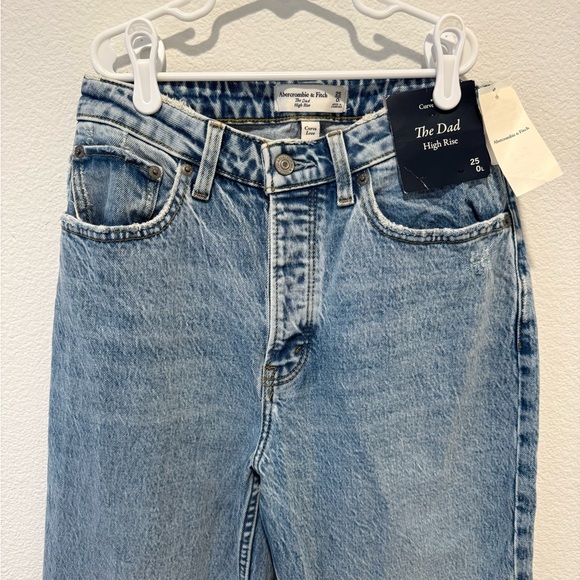 🆕 Abercrombie Curve Love The Dad High Rise Jean - Picture 2 of 6